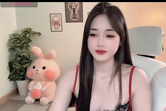 Snapshot of _Aimy_ chatting on 12-15-25, 08:07 Aimy online show from 12-15-25, 08:07