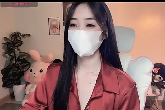 Snapshot of _Aimy_ chatting on 01-12-26, 06:24 Aimy online show from 01-12-26, 06:24