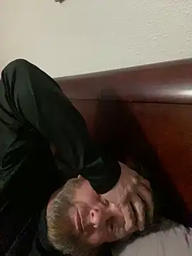 rocket8669 online show from 02-04-26, 06:08