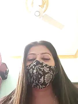 Snapshot of SANAYA_ROY chatting on 03-06-25, 07:10 SANAYA ROY online show from 03-06-25, 07:10