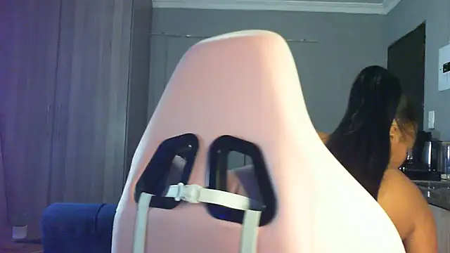 Snapshot of Sexylisa670 chatting on 10-15-25, 07:36 Sexylisa670 online show from 10-15-25, 07:36