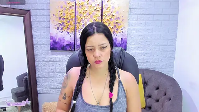 StefyGil  online show from 03-18-25, 12:03