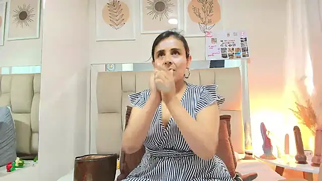 Snapshot of _Marcela__ chatting on 07-09-26, 11:58 Marcela online show from 07-09-26, 11:58