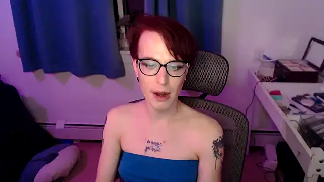 Snapshot of RyffBurnz chatting on 01-17-25, 05:00 RyffBurnz online show from 01-17-25, 05:00