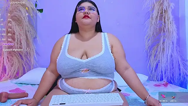 Snapshot of april_lopez6 chatting on 03-19-25, 02:05 april lopez6 online show from 03-19-25, 02:05