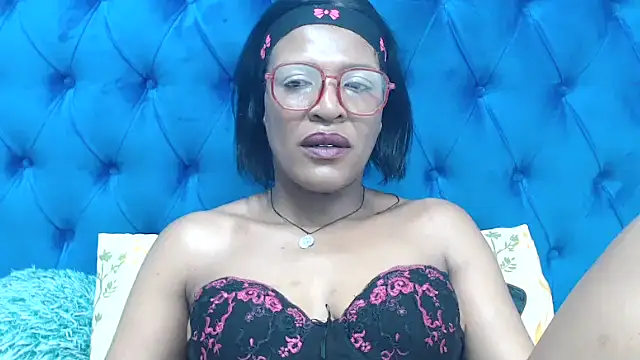 SpicyQueenxxxx online show from 03-28-26, 04:17