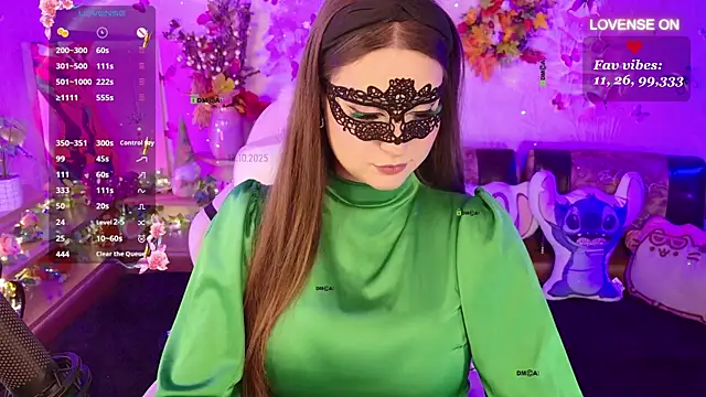 Snapshot of Miss_SweetPeach chatting on 10-18-25, 05:25 Miss SweetPeach online show from 10-18-25, 05:25