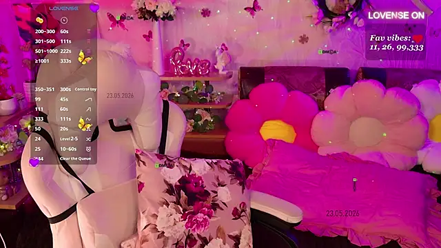 Miss SweetPeach online show from 05-23-26, 08:24