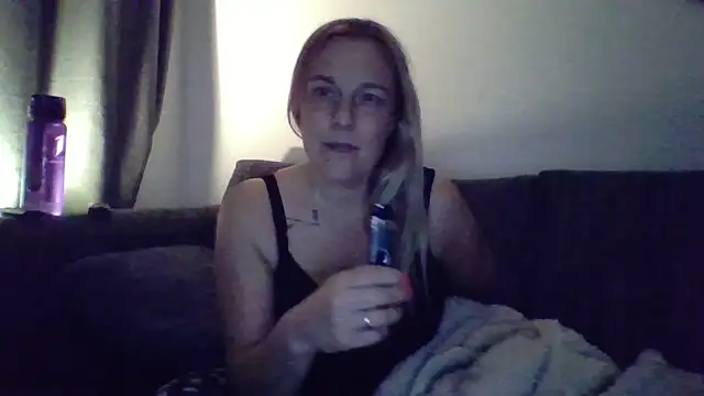 Snapshot of scrummymummy2 chatting on 03-28-26, 09:25 scrummymummy2 online show from 03-28-26, 09:25