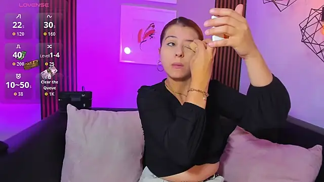 Nahiajhonson  online show from 03-24-26, 01:27