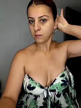 Snapshot of Nahiajhonson_ chatting on 07-11-26, 11:24 Nahiajhonson online show from 07-11-26, 11:24
