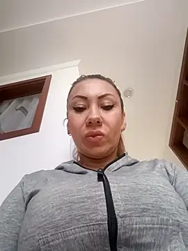 coral smitth online show from 04-10-26, 05:39