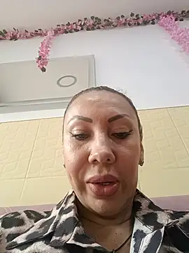 Snapshot of coral_smitth chatting on 07-17-26, 03:39 coral smitth online show from 07-17-26, 03:39