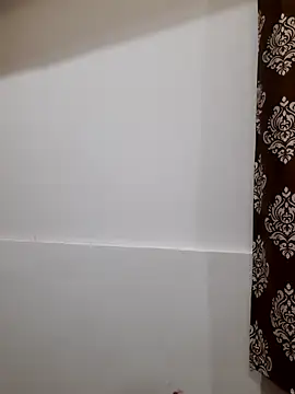 Snapshot of Guyinshortss chatting on 10-11-25, 08:29 Guyinshortss online show from 10-11-25, 08:29