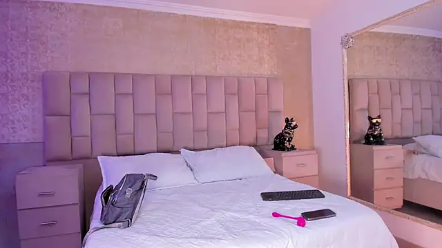 EmmaTorres  online show from 01-12-25, 02:45