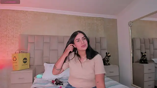 EmmaTorres  online show from 01-17-25, 08:55