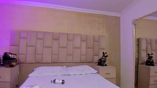 EmmaTorres  online show from 01-29-25, 08:14