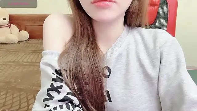 Snapshot of TrinhH_Nabbi chatting on 12-09-24, 06:45 TrinhH Nabbi online show from 12-09-24, 06:45