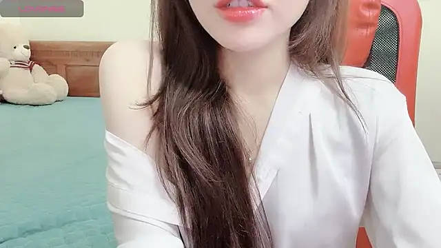 Snapshot of TrinhH_Nabbi chatting on 01-10-25, 01:31 TrinhH Nabbi online show from 01-10-25, 01:31