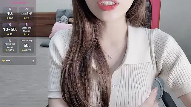 Snapshot of TrinhH_Nabbi chatting on 11-13-25, 12:26 TrinhH Nabbi online show from 11-13-25, 12:26