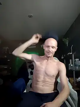 Snapshot of omgkidisthaone chatting on 10-17-25, 12:52 omgkidisthaone online show from 10-17-25, 12:52