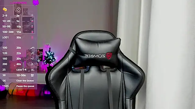 Snapshot of Sm0ly chatting on 01-22-25, 01:31 Sm0ly online show from 01-22-25, 01:31