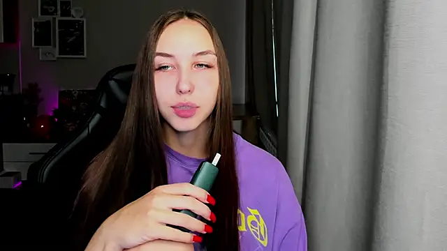 Snapshot of Sm0ly chatting on 09-23-25, 01:52 Sm0ly online show from 09-23-25, 01:52