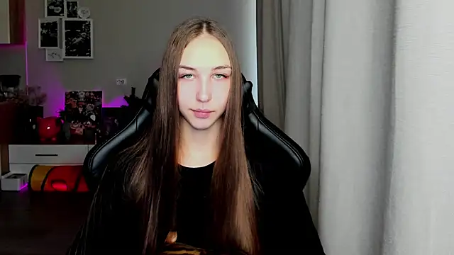 Snapshot of Sm0ly chatting on 09-25-25, 01:42 Sm0ly online show from 09-25-25, 01:42