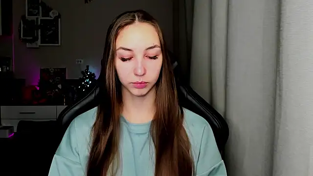 Snapshot of Sm0ly chatting on 01-06-26, 02:37 Sm0ly online show from 01-06-26, 02:37