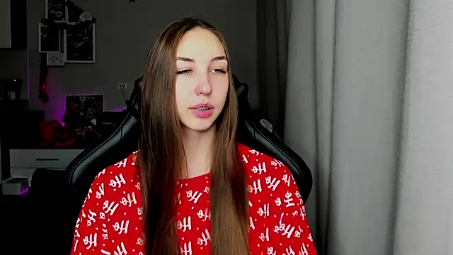 Snapshot of Sm0ly chatting on 01-13-26, 02:50 Sm0ly online show from 01-13-26, 02:50