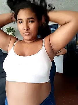 samanthaeliott22 online show from 03-21-25, 09:23