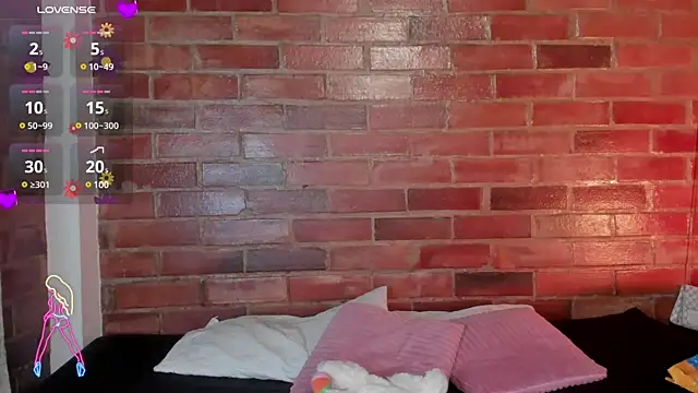 Snapshot of crystalvazquez chatting on 02-08-25, 10:18 crystalvazquez online show from 02-08-25, 10:18