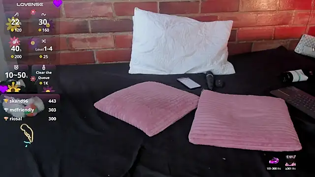 Snapshot of crystalvazquez chatting on 02-08-25, 04:25 crystalvazquez online show from 02-08-25, 04:25