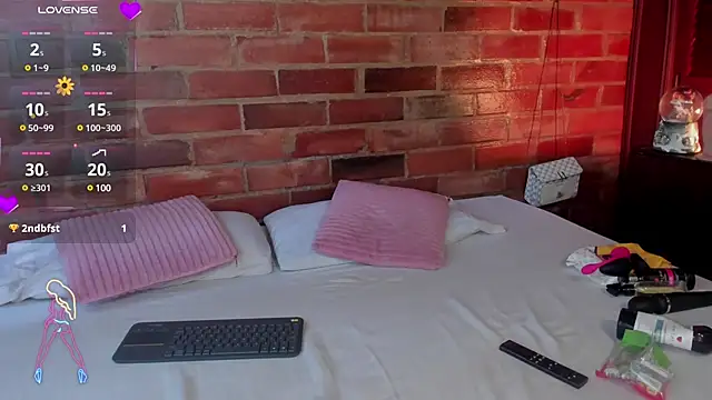 Snapshot of crystalvazquez chatting on 02-28-25, 04:42 crystalvazquez online show from 02-28-25, 04:42