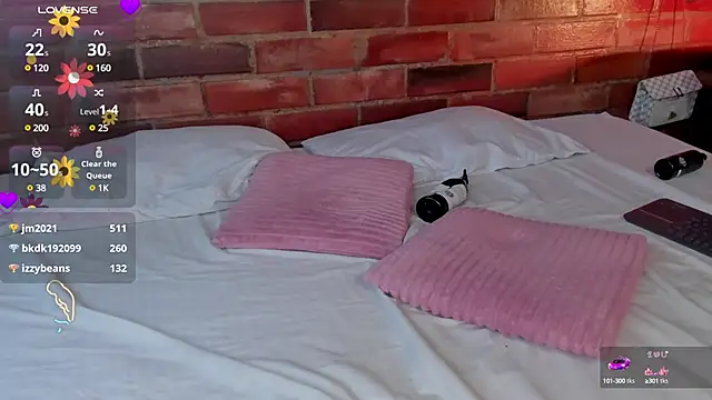 Snapshot of crystalvazquez chatting on 03-01-25, 04:11 crystalvazquez online show from 03-01-25, 04:11