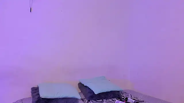 Snapshot of crystalvazquez chatting on 11-05-25, 12:49 crystalvazquez online show from 11-05-25, 12:49