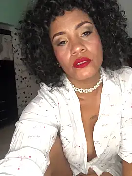 Snapshot of AdelaHaneix chatting on 12-22-24, 04:48 AdelaHaneix online show from 12-22-24, 04:48