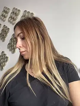 RaquelleDevon online show from 02-26-25, 08:37