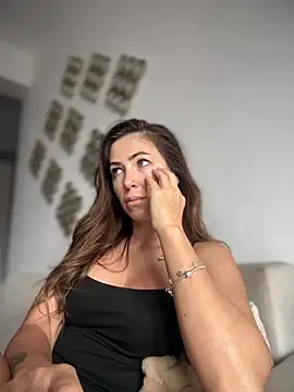 RaquelleDevon online show from 10-14-25, 08:48