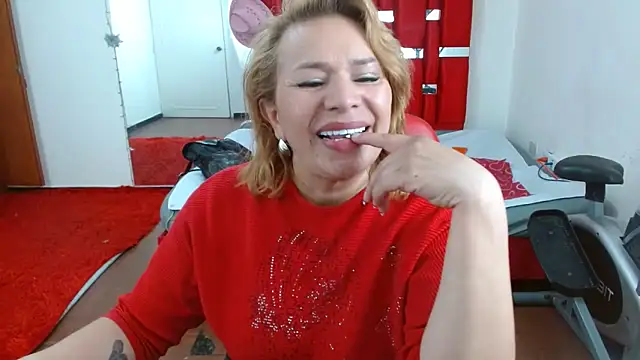 Snapshot of krystal_thomson chatting on 09-23-25, 02:42 krystal thomson online show from 09-23-25, 02:42