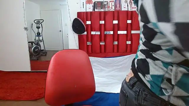 Snapshot of krystal_thomson chatting on 11-04-25, 04:28 krystal thomson online show from 11-04-25, 04:28