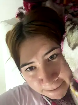 Mia foxx  online show from 12-14-25, 08:46