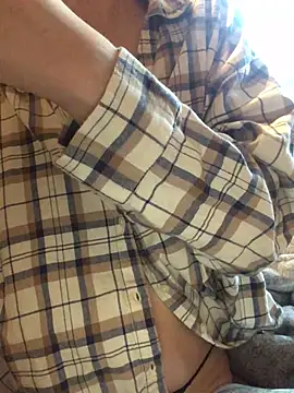 Snapshot of indie-rayne chatting on 02-28-25, 07:26 indie-rayne online show from 02-28-25, 07:26