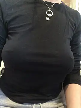 Snapshot of indie-rayne chatting on 03-20-25, 11:16 indie-rayne online show from 03-20-25, 11:16