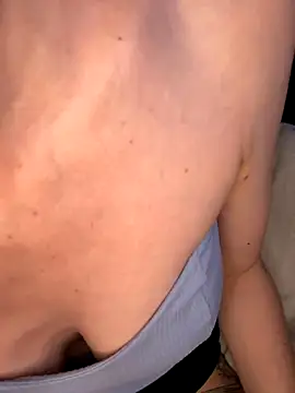 Snapshot of indie-rayne chatting on 09-17-25, 08:10 indie-rayne online show from 09-17-25, 08:10