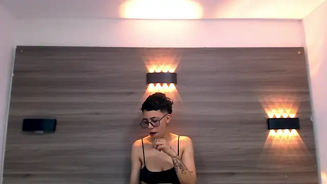 Cutie Shy  online show from 02-04-25, 07:22