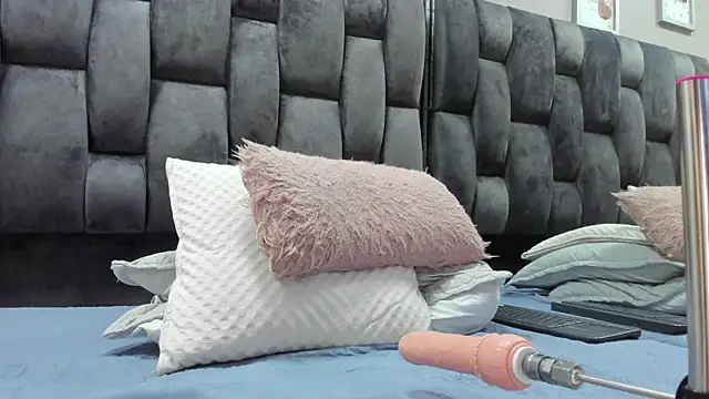 Snapshot of camila__herrera chatting on 12-13-24, 09:35 camila herrera online show from 12-13-24, 09:35