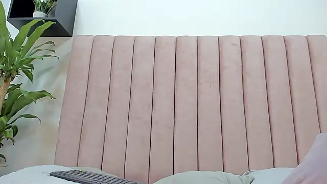 Snapshot of camila__herrera chatting on 02-06-25, 09:11 camila herrera online show from 02-06-25, 09:11