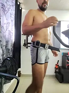 Snapshot of LatinMar chatting on 03-10-25, 01:43 LatinMar online show from 03-10-25, 01:43