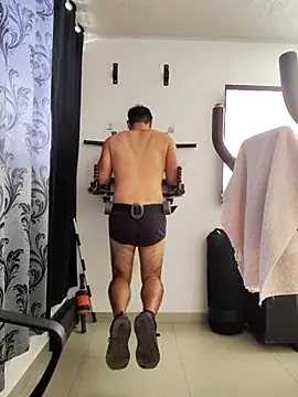 Snapshot of LatinMar chatting on 09-17-25, 01:02 LatinMar online show from 09-17-25, 01:02